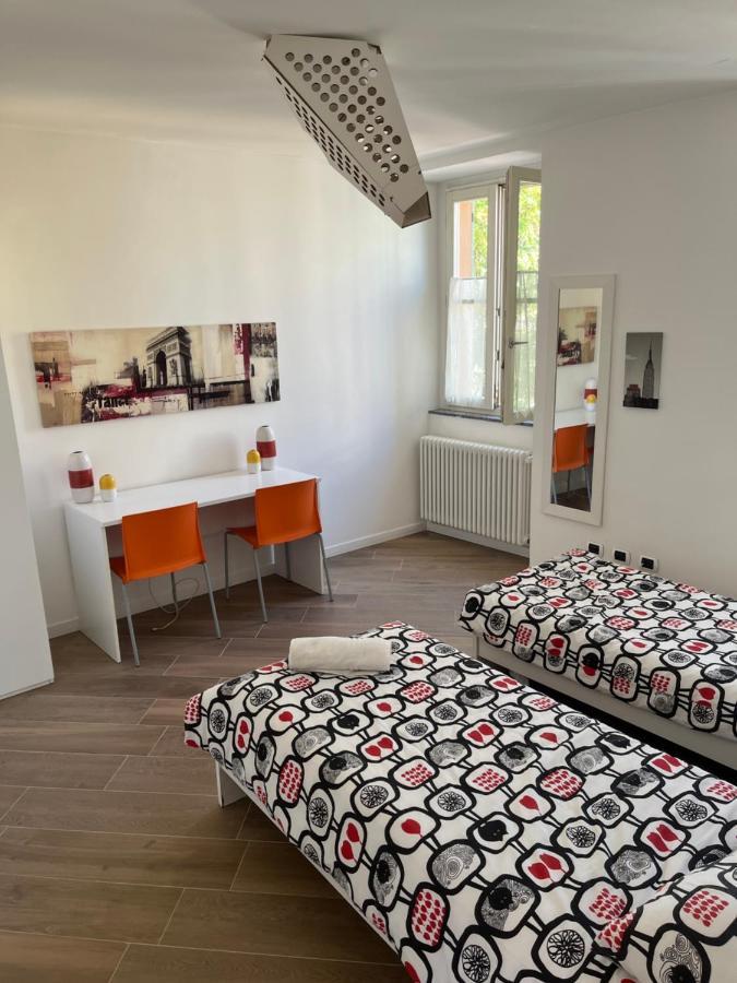 Dreams Hostel Lecco Ngoại thất bức ảnh