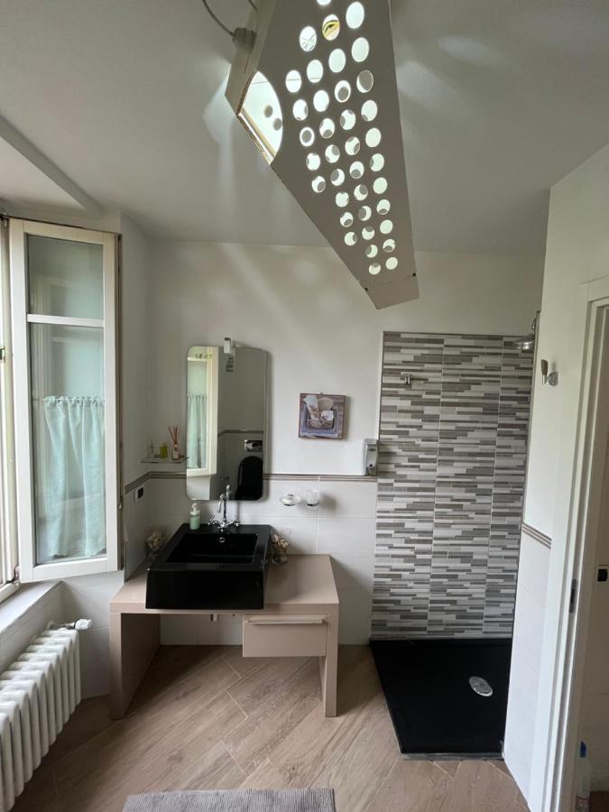 Dreams Hostel Lecco Ngoại thất bức ảnh